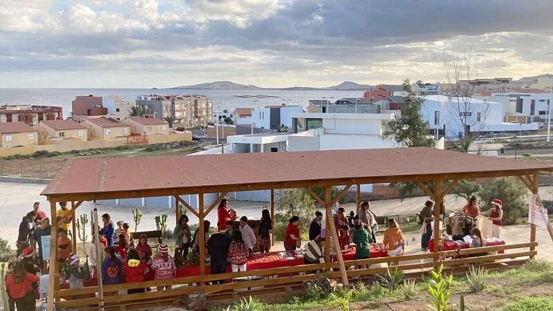 Mercado soliario en el Liceo Francés/TA.